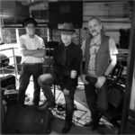 Peça Caros Ouvintes homenageia a radionovela brasileira